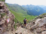 Bello il ‘Sentiero delle panchine ‘ ad anello da San Simone-Passo San Simone + Forcella Rossa-17giu25 - FOTOGALLERY